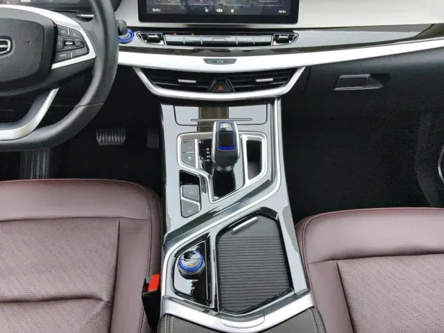Geely Jiaji — Фото автомобиля 16