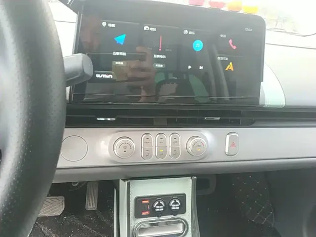 Changan Lumin — Фото автомобиля 12