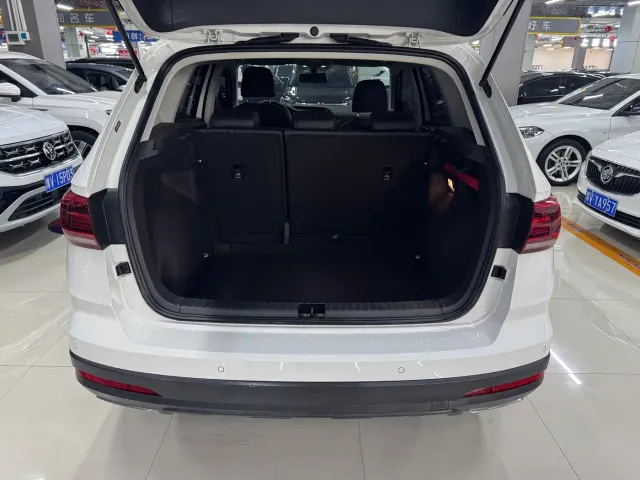 Volkswagen Tharu — Фото автомобиля 11