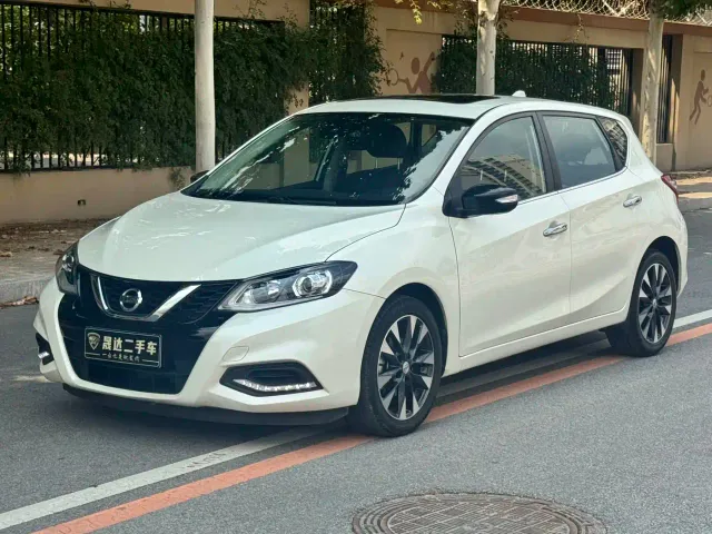 Фотография автомобиля — Nissan Tiida