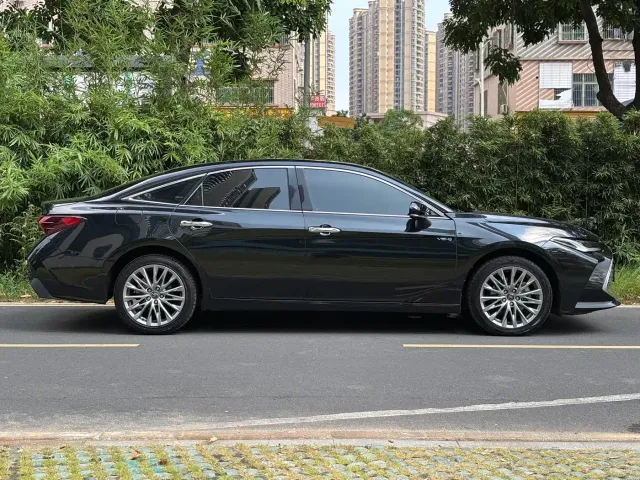 Toyota Avalon — Фото автомобиля 4