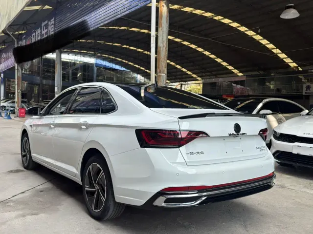 Volkswagen Sagitar — Фото автомобиля 7