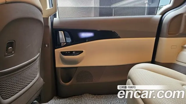 Kia Canival Carnival 4 поколение Дизель 7 мест Signature — Фото автомобиля 25