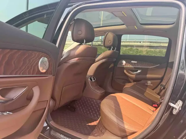 Mercedes-Benz Mercedes-Benz E-Class 2023 E 300 L Fashion — Фото автомобиля 14