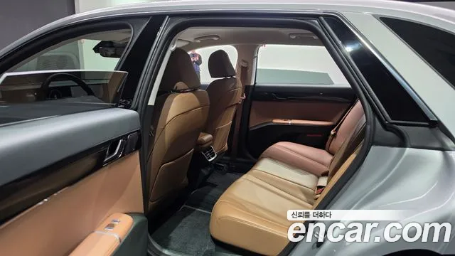 Hyundai Grandeur GN7 — Фото автомобиля 17
