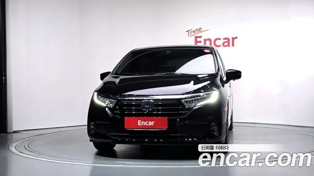 Honda Odyssey — Фото автомобиля 3