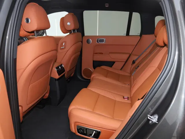 Li Auto L7 — Фото автомобиля 18
