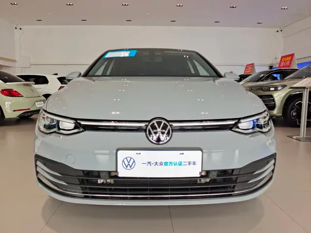 Volkswagen Golf — Фото автомобиля 2