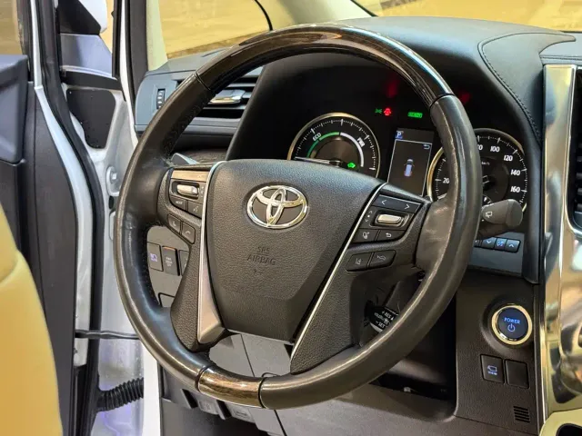 Toyota Vellfire — Фото автомобиля 19