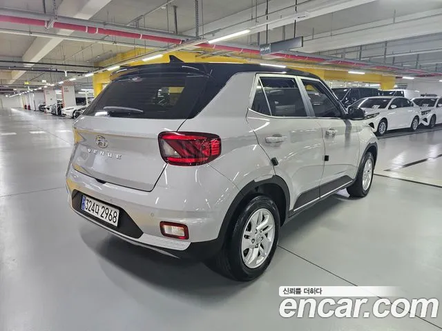 Hyundai Venue — Фото автомобиля 6