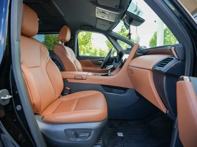 Toyota Alphard — Фото автомобиля 7