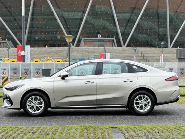 Geely Galaxy Stellar 6 — Фото автомобиля 24