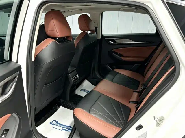Changan Eado — Фото автомобиля 6