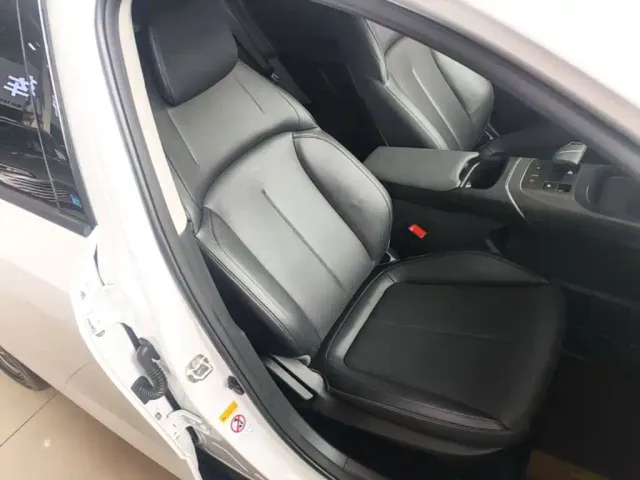 Changan Eado — Фото автомобиля 24
