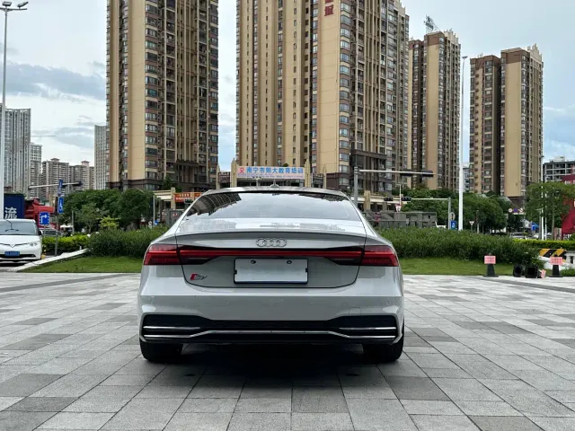 Audi A7 — Фото автомобиля 5