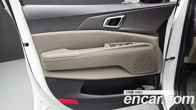 Kia Carnival Generation 4 — Фото автомобиля 13