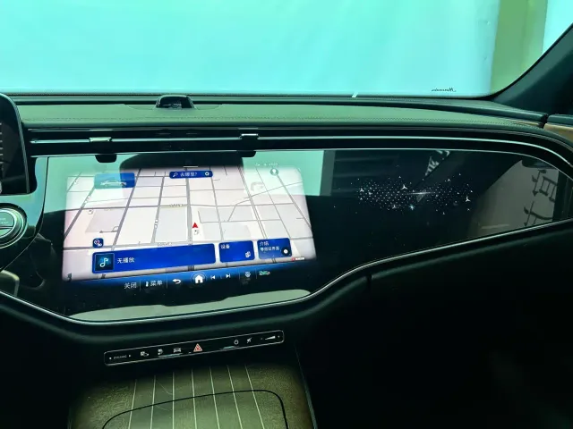 Mercedes-Benz E-Class — Фото автомобиля 15