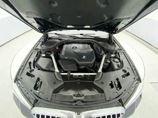 BMW 5 Series — Фото автомобиля 12