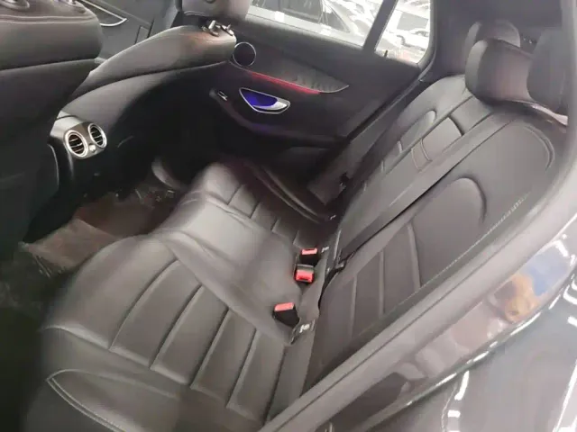 Mercedes-Benz EQC — Фото автомобиля 12
