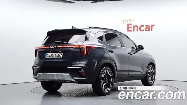 Kia Seltos — Фото автомобиля 2