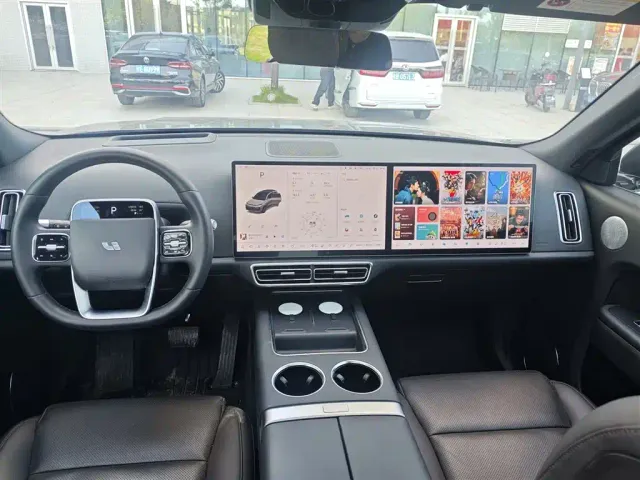 Li Auto L8 — Фото автомобиля 9