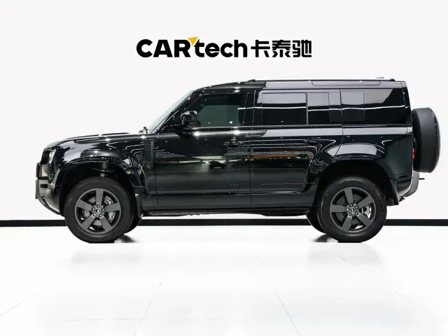 Land Rover Defender — Фото автомобиля 7