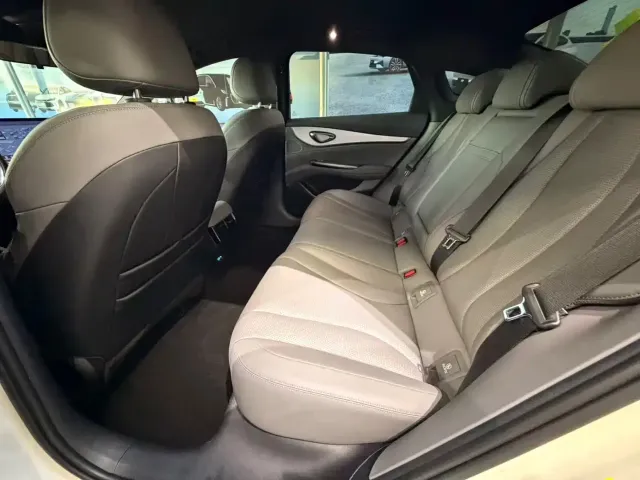 BYD Seal 07 DM-i — Фото автомобиля 6