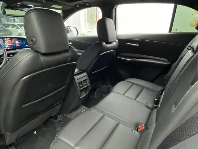 Cadillac XT4 — Фото автомобиля 9