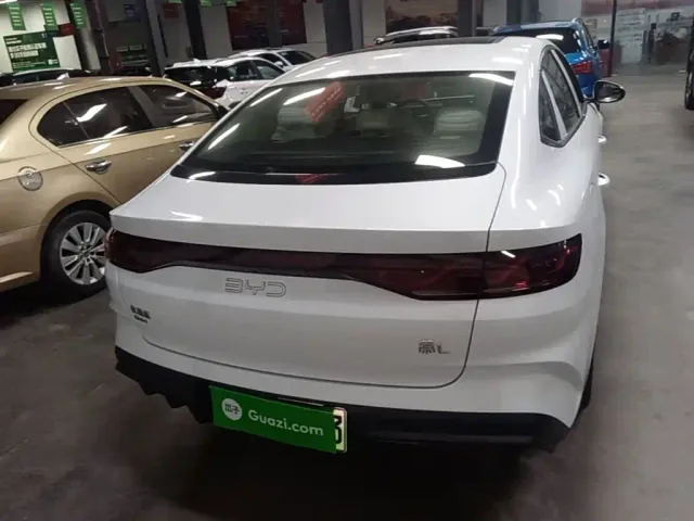 BYD Qin L — Фото автомобиля 5