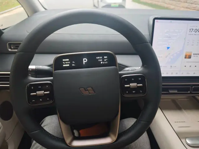 Li Auto MEGA — Фото автомобиля 18