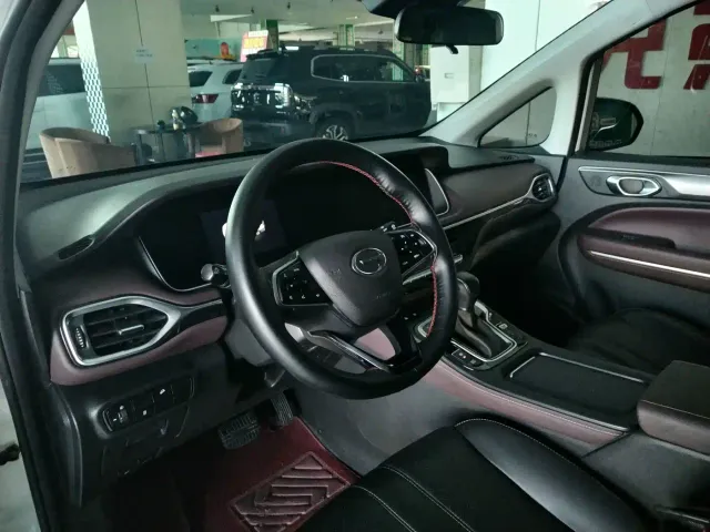 GAC Trumpchi M6 — Фото автомобиля 9