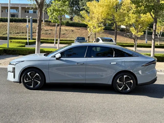 Geely Galaxy L6 — Фото автомобиля 3