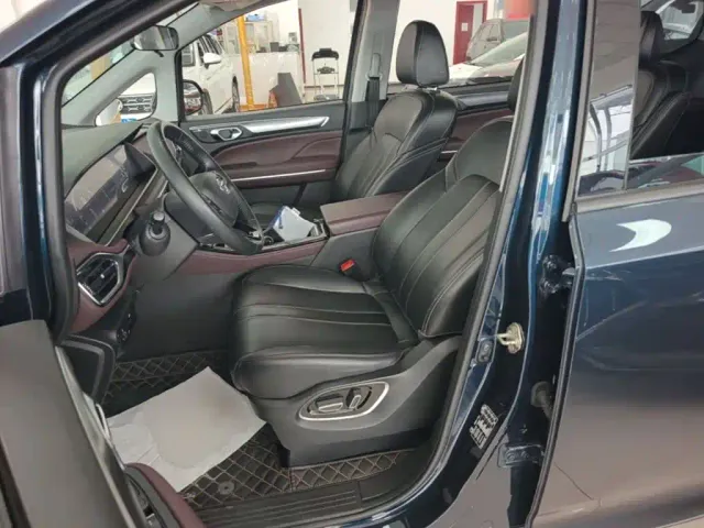 GAC Trumpchi M6 — Фото автомобиля 14