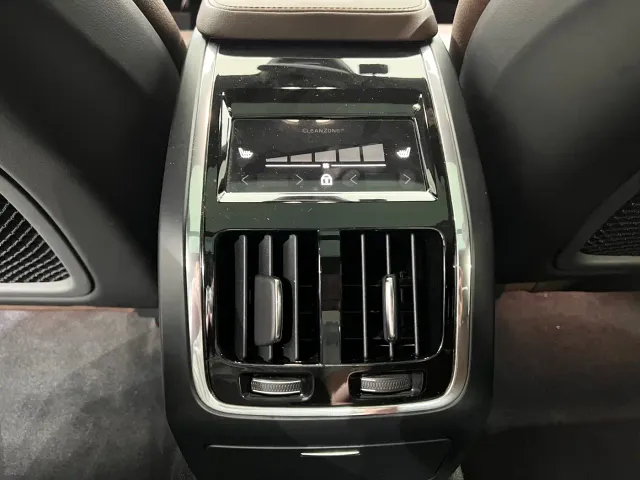 Volvo S90 — Фото автомобиля 19