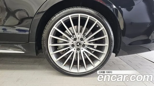 Mercedes-Benz S-Class — Фото автомобиля 19