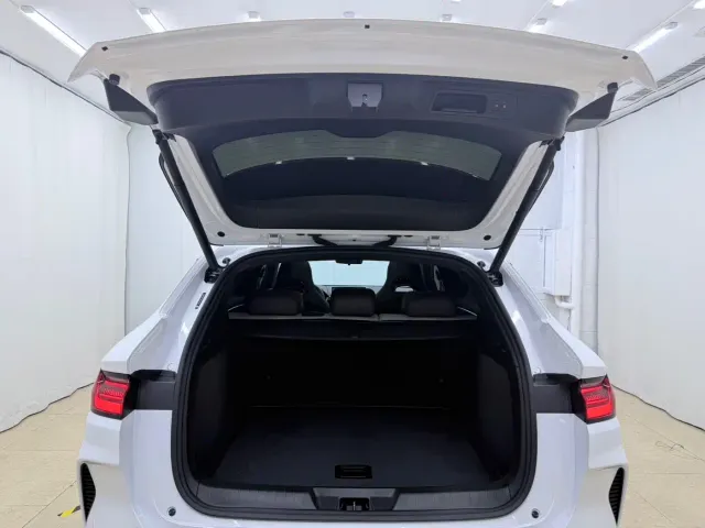 BYD Song PLUS — Фото автомобиля 20