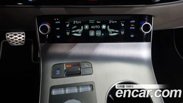 Genesis GV70 2.5T Бензин AWD — Фото автомобиля 15