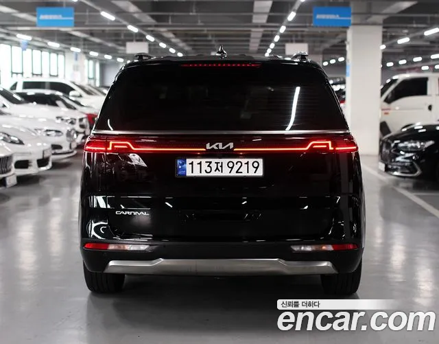 Kia Carnival 4th Gen — Фото автомобиля 4