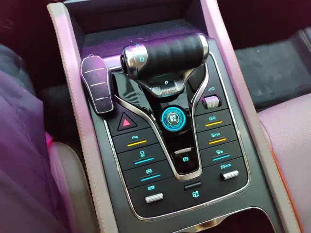 BYD Yuan PLUS — Фото автомобиля 13
