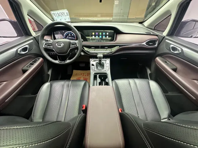GAC Trumpchi M6 — Фото автомобиля 8