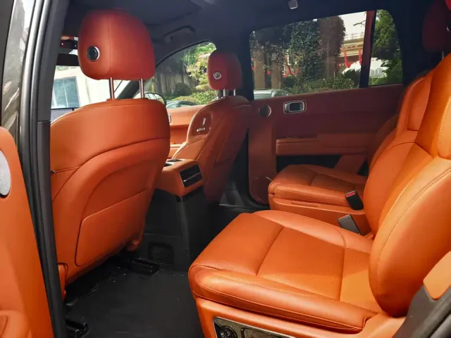 Li Auto L9 — Фото автомобиля 9