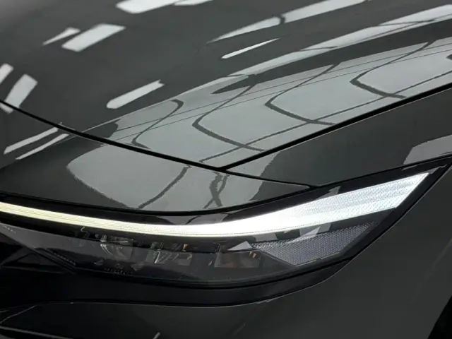 Hyundai Elantra — Фото автомобиля 5