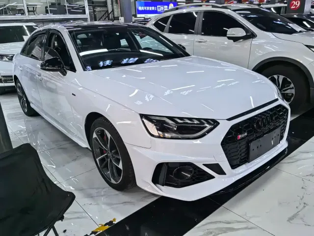 Audi A4L — Фото автомобиля 3