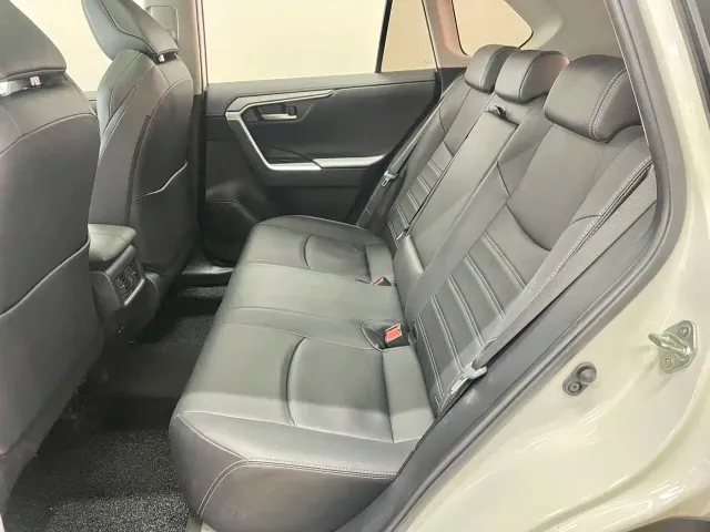 Toyota Wildlander — Фото автомобиля 15