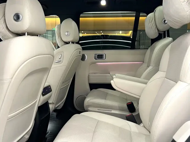 Li Auto L8 — Фото автомобиля 6