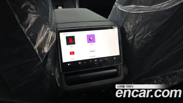 Tesla Model Y — Фото автомобиля 19