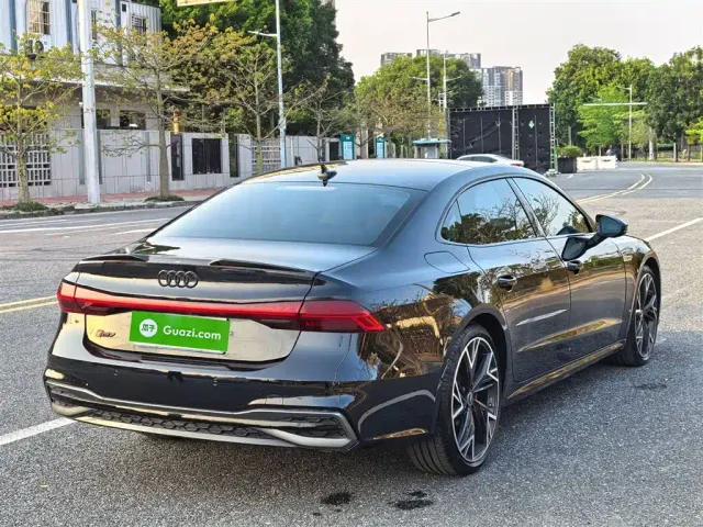 Audi A7L — Фото автомобиля 22