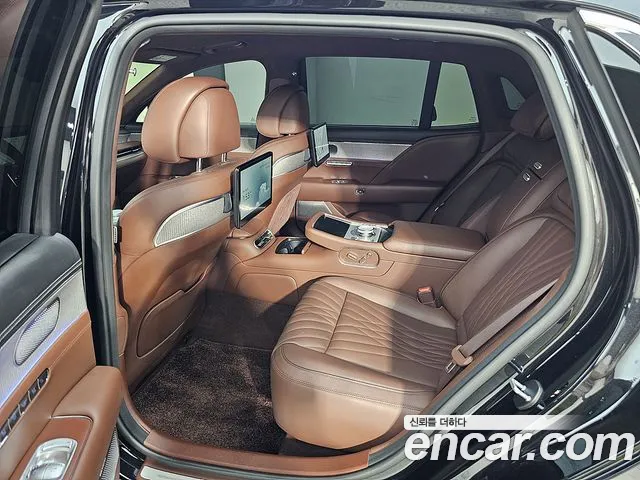 Genesis G90 — Фото автомобиля 10