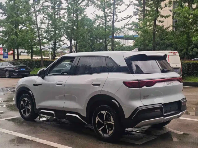 BYD Yuan UP — Фото автомобиля 7
