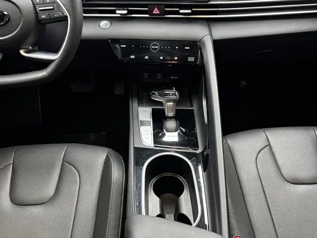 Hyundai Elantra — Фото автомобиля 12